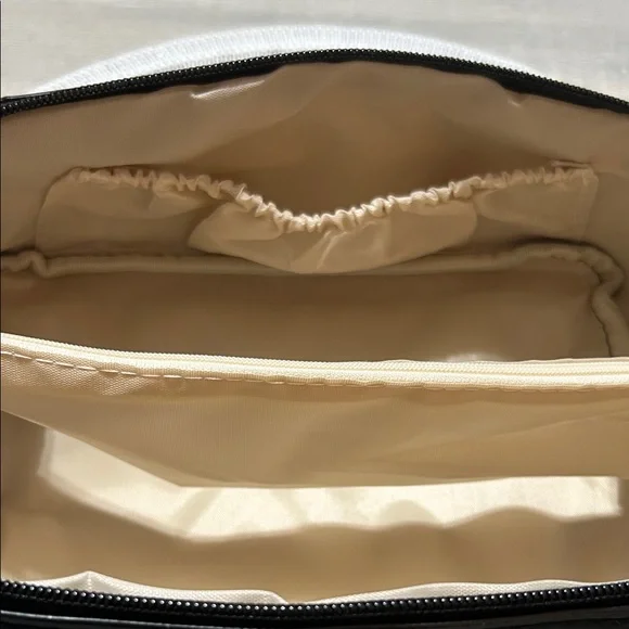 NEW Large Travel Makeup Bag - Black or Tan - Picture 9 of 16